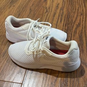 Nike comfort footbed shoes, Size 8 Women